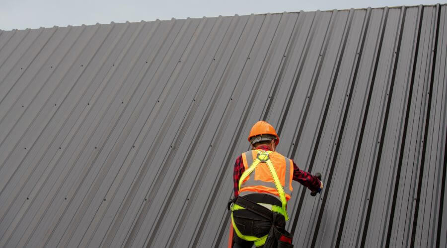 Professional metal roof installation services in Warrenton, MO